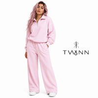 ترينج TWYNN نصف سوستة وبنطلون واسع — وردي هادئ